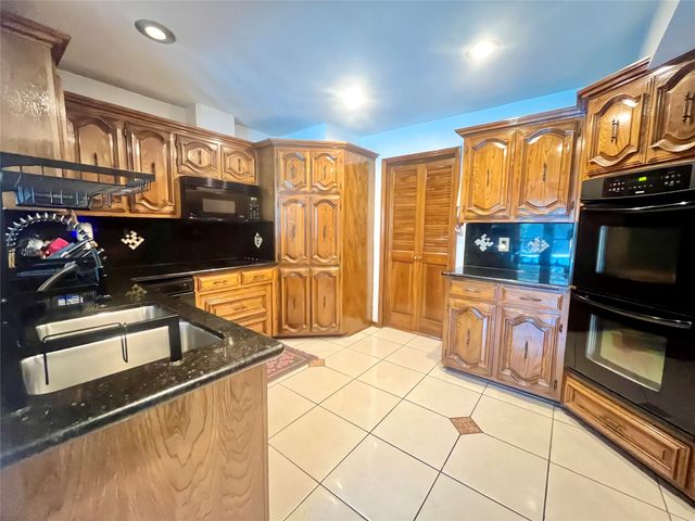 1826 Green Tree Lane, Duncanville, TX 75137