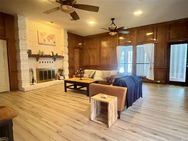 1826 Green Tree Lane, Duncanville, TX 75137
