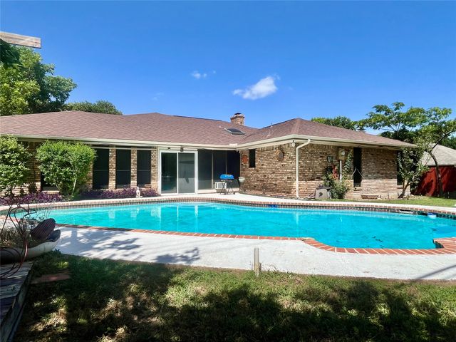 1826 Green Tree Lane, Duncanville, TX 75137