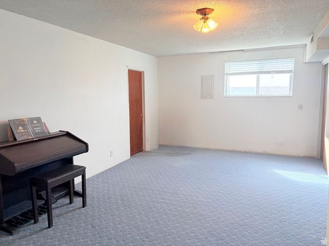 2136 S 900 E, Bountiful, UT 84010