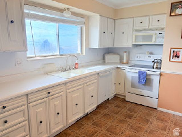 2136 S 900 E, Bountiful, UT 84010