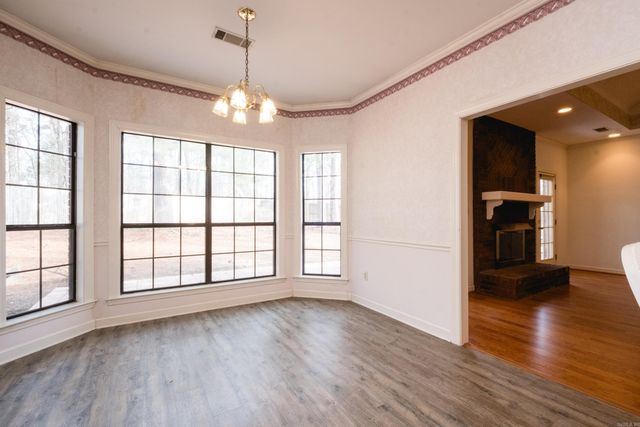 28 Saint John Pl, Maumelle, AR 72113