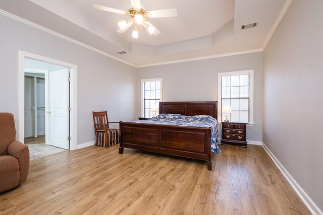 28 Saint John Pl, Maumelle, AR 72113