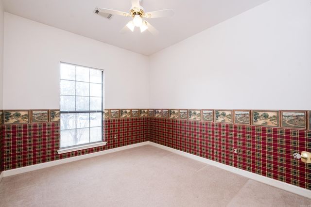 28 Saint John Pl, Maumelle, AR 72113