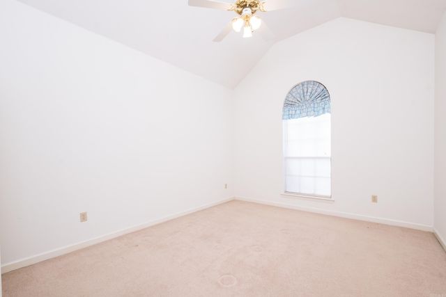 28 Saint John Pl, Maumelle, AR 72113