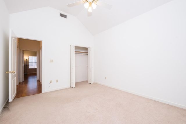 28 Saint John Pl, Maumelle, AR 72113