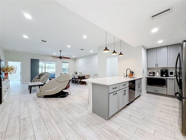 6835 GEORGIA AVENUE, Bradenton, FL 34207