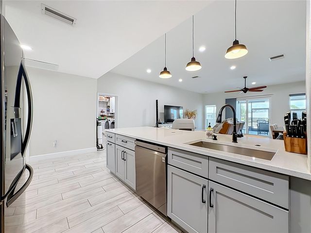 6835 GEORGIA AVENUE, Bradenton, FL 34207