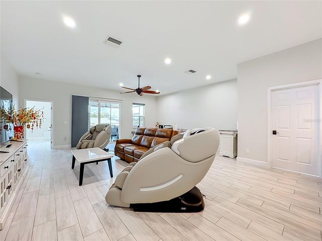 6835 GEORGIA AVENUE, Bradenton, FL 34207