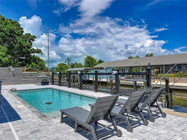6835 GEORGIA AVENUE, Bradenton, FL 34207