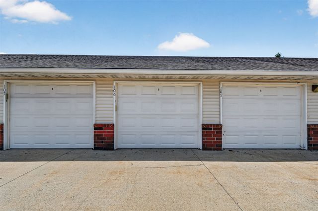 105 NW 8th Street 106, Grimes, IA 50111