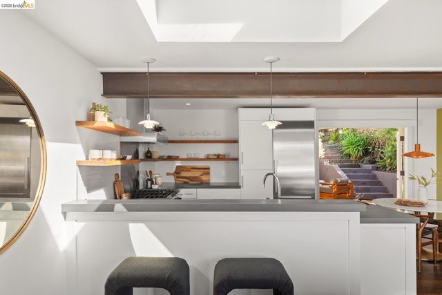 1119 Miller Ave, Berkeley, CA 94708