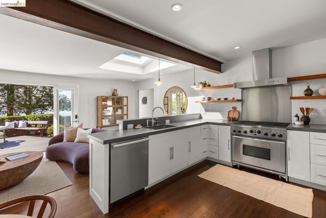 1119 Miller Ave, Berkeley, CA 94708