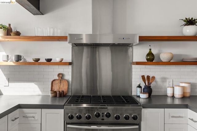 1119 Miller Ave, Berkeley, CA 94708