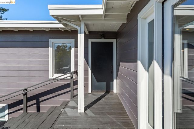 1119 Miller Ave, Berkeley, CA 94708