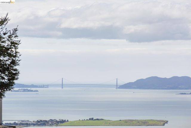 1119 Miller Ave, Berkeley, CA 94708