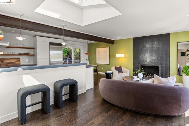 1119 Miller Ave, Berkeley, CA 94708