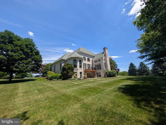 13 SOUTHWATCH LANE, Mechanicsburg, PA 17050