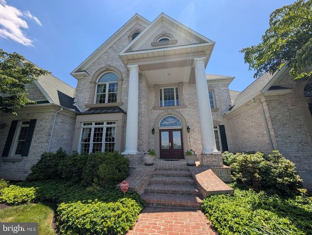13 SOUTHWATCH LANE, Mechanicsburg, PA 17050