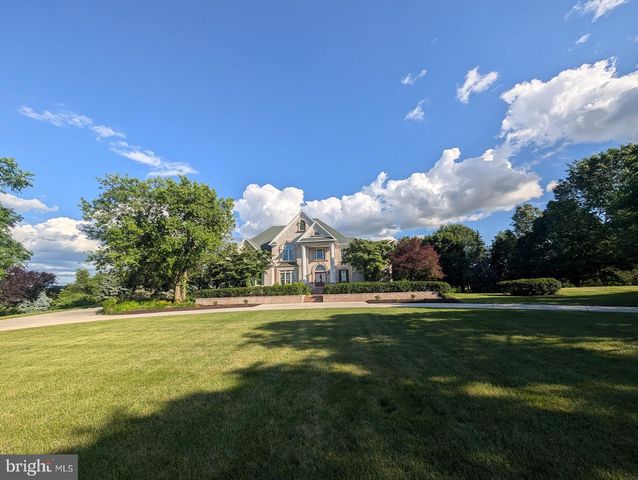 13 SOUTHWATCH LANE, Mechanicsburg, PA 17050