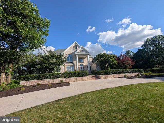 13 SOUTHWATCH LANE, Mechanicsburg, PA 17050