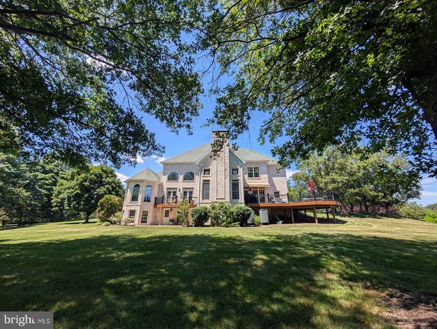 13 SOUTHWATCH LANE, Mechanicsburg, PA 17050