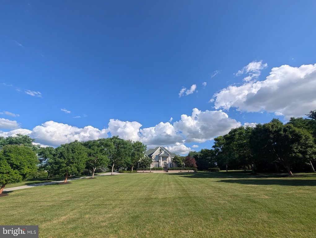 13 SOUTHWATCH LANE, Mechanicsburg, PA 17050