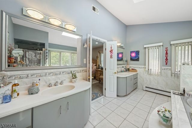 220 Horseshoe Rd, Berkeley Heights Twp., NJ 07922