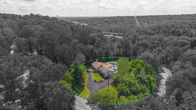 220 Horseshoe Rd, Berkeley Heights Twp., NJ 07922