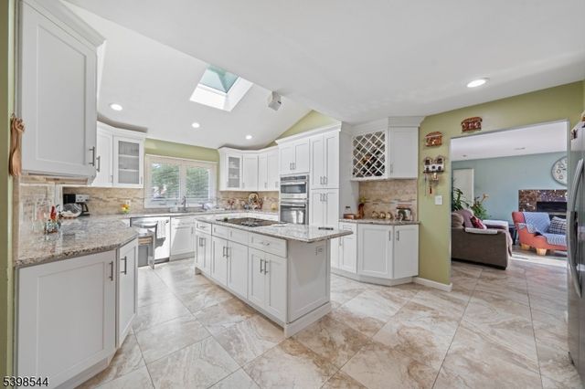 220 Horseshoe Rd, Berkeley Heights Twp., NJ 07922