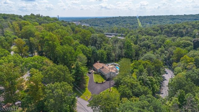 220 Horseshoe Rd, Berkeley Heights Twp., NJ 07922