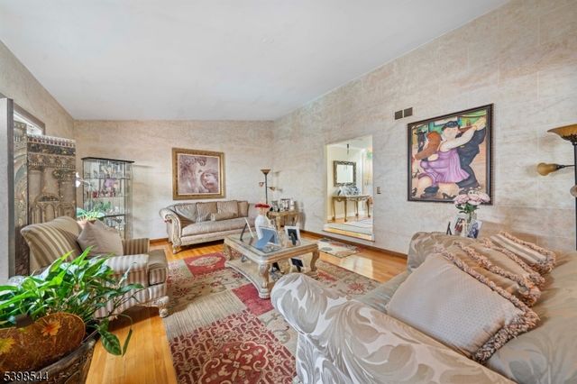 220 Horseshoe Rd, Berkeley Heights Twp., NJ 07922