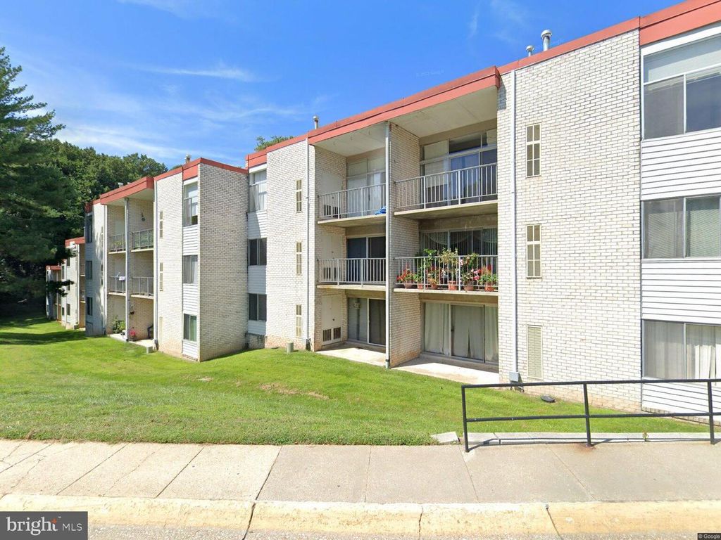 14428 PARKVALE RD ##3, Rockville, MD 20853