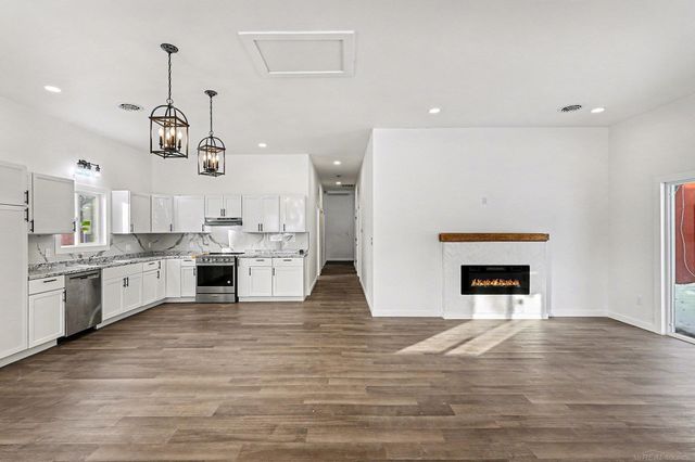 145 N Elms Road, Flushing, MI 48433