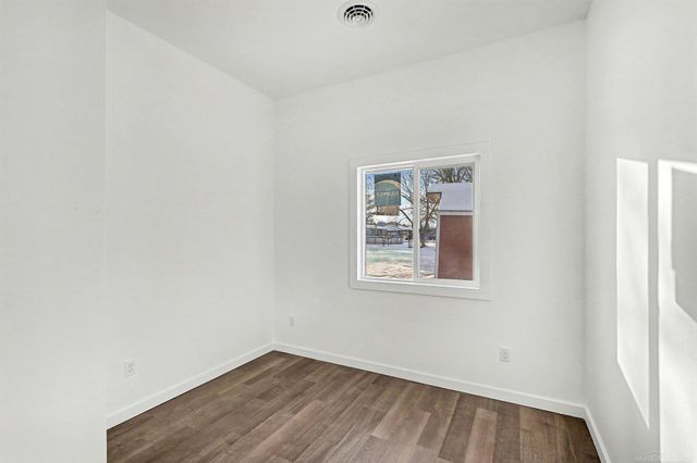 145 N Elms Road, Flushing, MI 48433