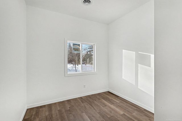 145 N Elms Road, Flushing, MI 48433