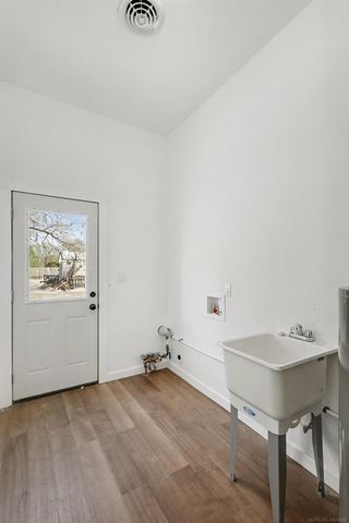 145 N Elms Road, Flushing, MI 48433