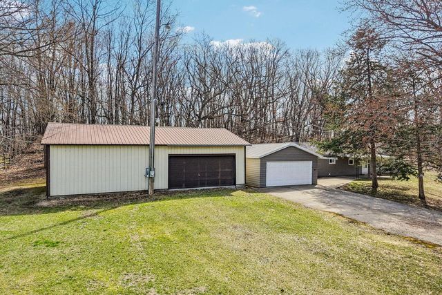 5040 Crestview ROAD, Marshall, WI 53559