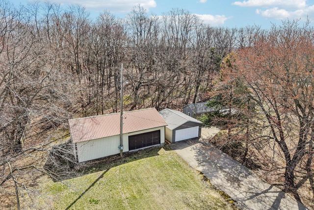 5040 Crestview ROAD, Marshall, WI 53559