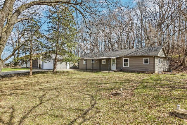 5040 Crestview ROAD, Marshall, WI 53559