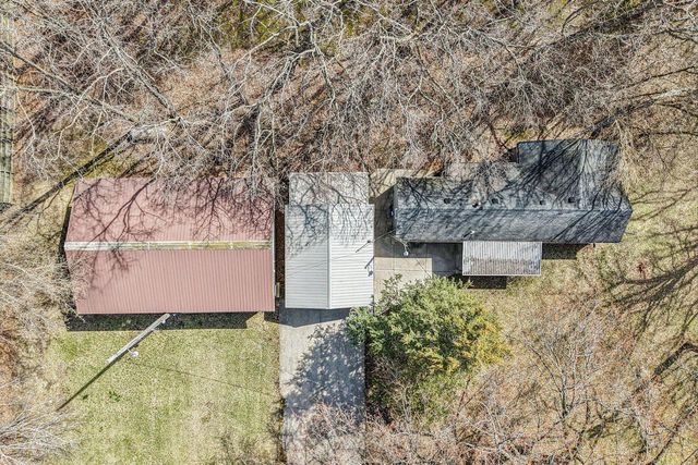 5040 Crestview ROAD, Marshall, WI 53559