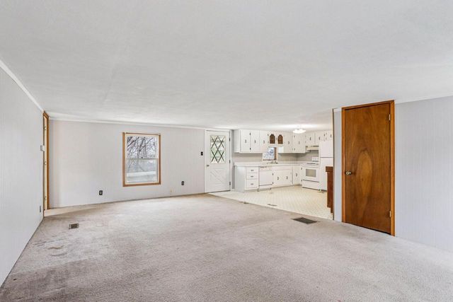 5040 Crestview ROAD, Marshall, WI 53559