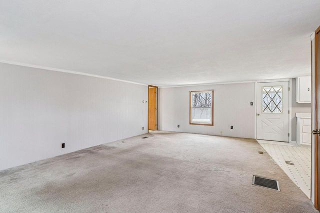 5040 Crestview ROAD, Marshall, WI 53559