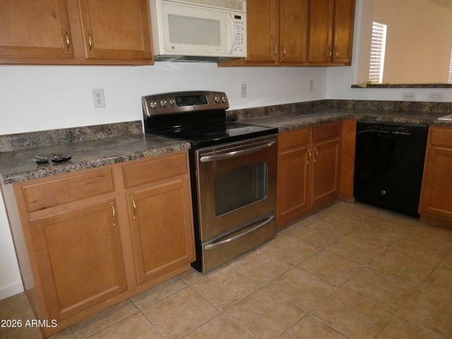 11547 W SCHLEIFER Drive, Youngtown, AZ 85363