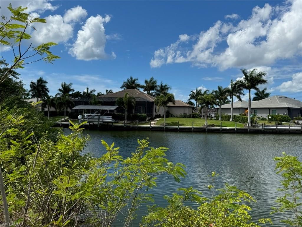 Image 10 of property listing at 4232 SW 21st PL, Cape Coral, FL 33914