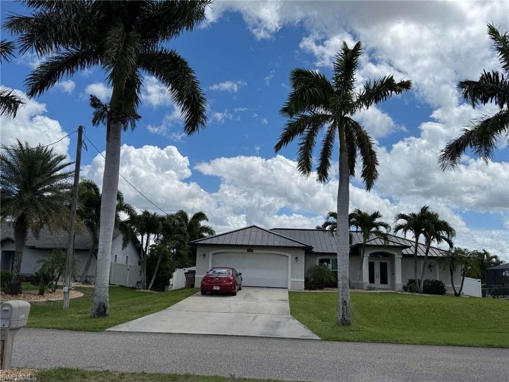 Image 6 of property listing at 4232 SW 21st PL, Cape Coral, FL 33914