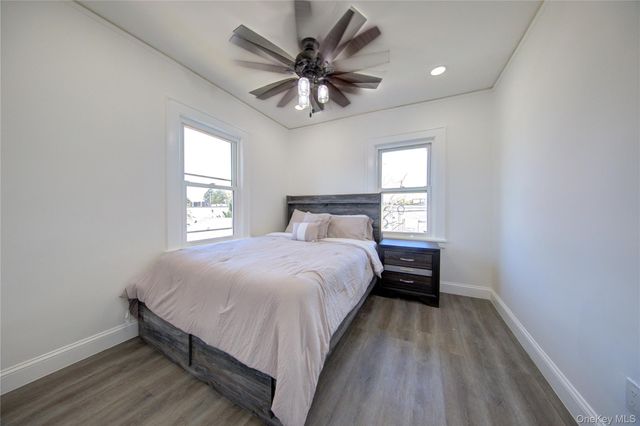 16 Roosevelt Avenue 14, Hicksville, NY 11801