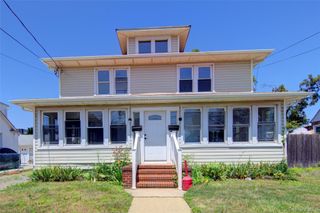 16 Roosevelt Avenue 14, Hicksville, NY 11801