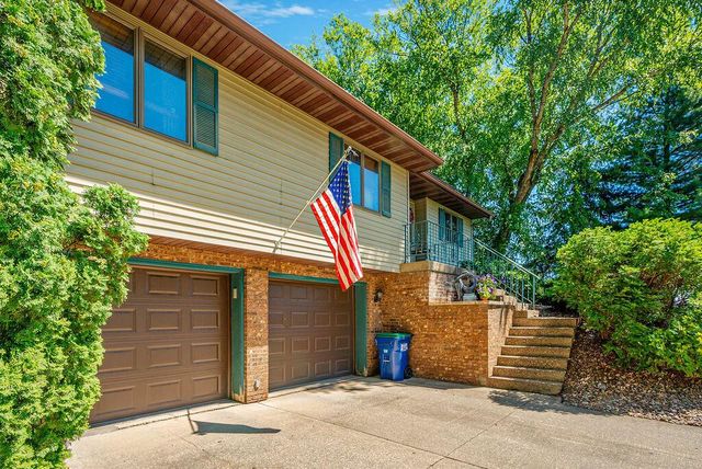 701 Fanta Reed ROAD, La Crosse, WI 54603