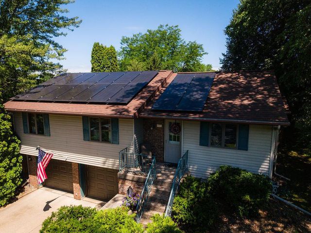 701 Fanta Reed ROAD, La Crosse, WI 54603